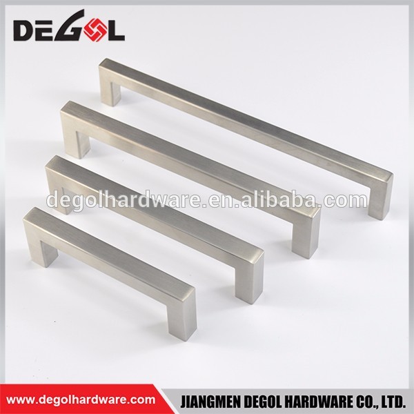 manija cuadrada del gabinete de cocina y perillas
