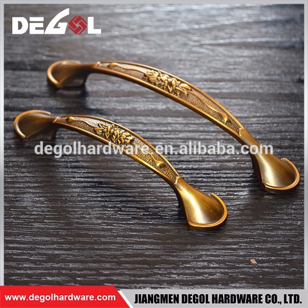 pomos y tiradores de muebles marrones